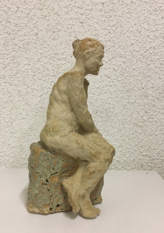 Siddende kvinde by Anna Johansen | keramik