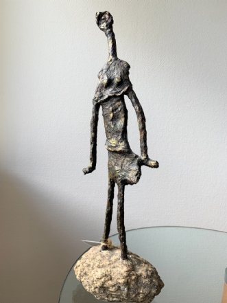 Dansende dame  by Bjarne Geertsen | skulptur
