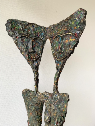 Trekantet par (høj) by Bjarne Geertsen | skulptur